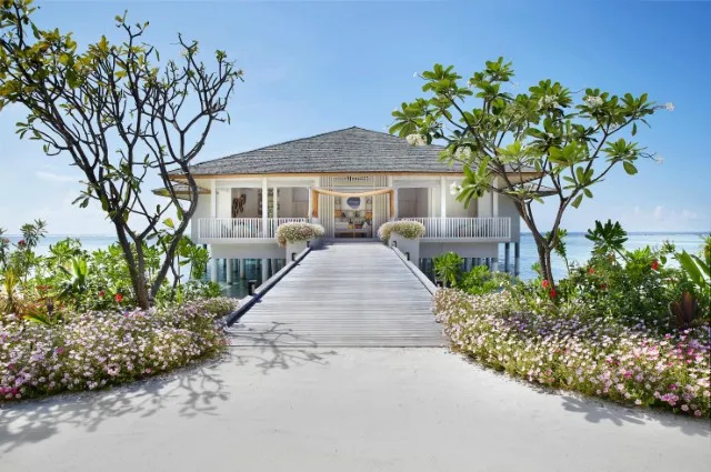 Tailor Made Holidays & Bespoke Packages for Le Méridien Maldives Resort & Spa