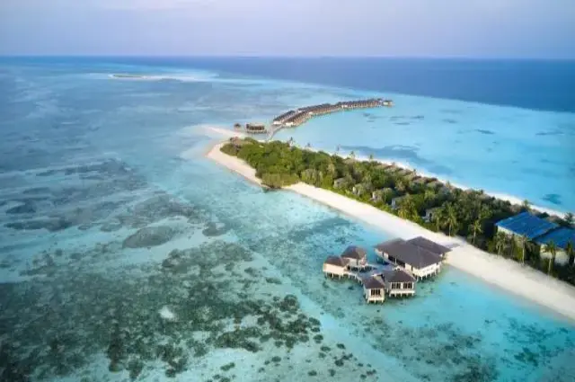 Tailor Made Holidays & Bespoke Packages for Le Méridien Maldives Resort & Spa