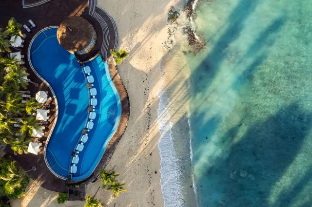 Tailor Made Holidays & Bespoke Packages for Le Meridien Ile Maurice