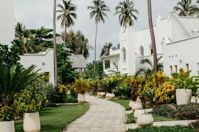 Tailor Made Holidays & Bespoke Packages for LUX* Marijani