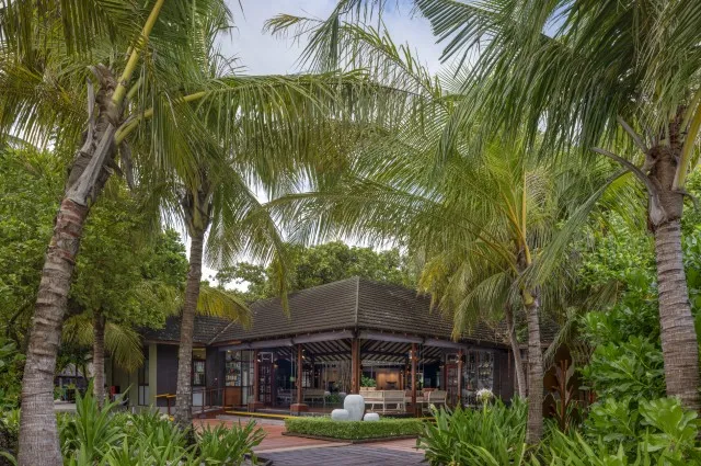 Tailor Made Holidays & Bespoke Packages for Adaaran Select Meedhupparu