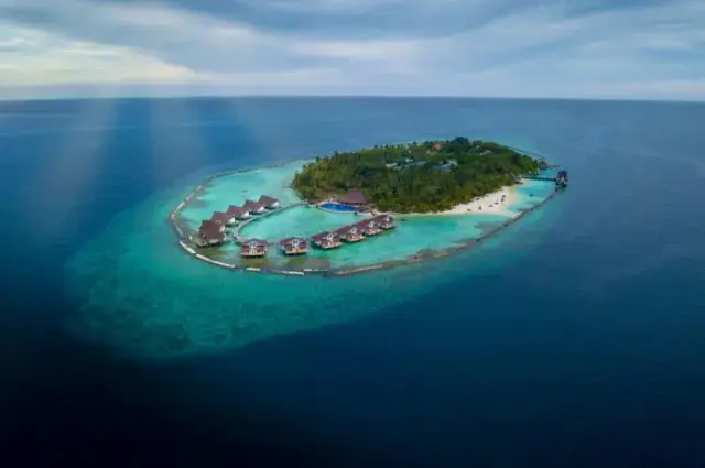 Tailor Made Holidays & Bespoke Packages for Ellaidhoo Maldives by Cinnamon