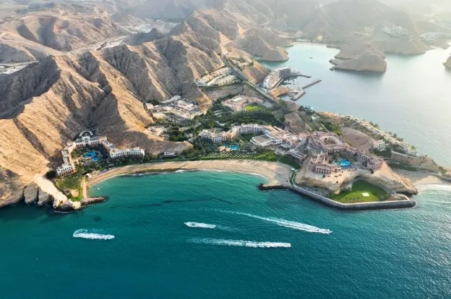 Tailor Made Holidays & Bespoke Packages for Shangri-la Barr Al Jissah Resort - Al Bandar