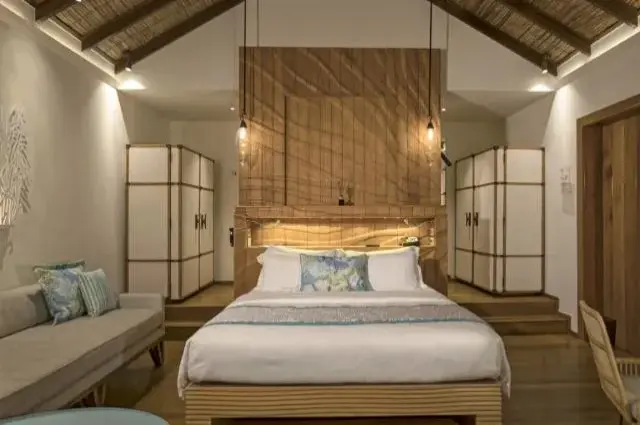 Tailor Made Holidays & Bespoke Packages for Constance Moofushi