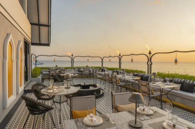 Tailor Made Holidays & Bespoke Packages for Four Seasons Resort Maldives at Landaa Giraavaru