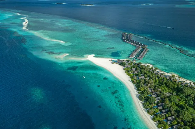 Tailor Made Holidays & Bespoke Packages for Four Seasons Resort Maldives at Landaa Giraavaru