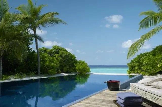 Tailor Made Holidays & Bespoke Packages for Dusit Thani Maldives