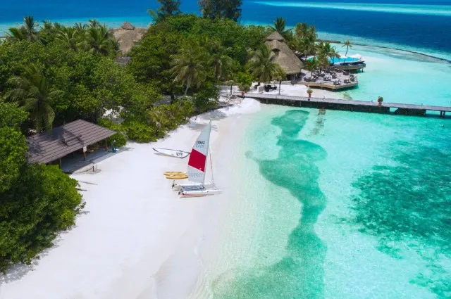Tailor Made Holidays & Bespoke Packages for Komandoo