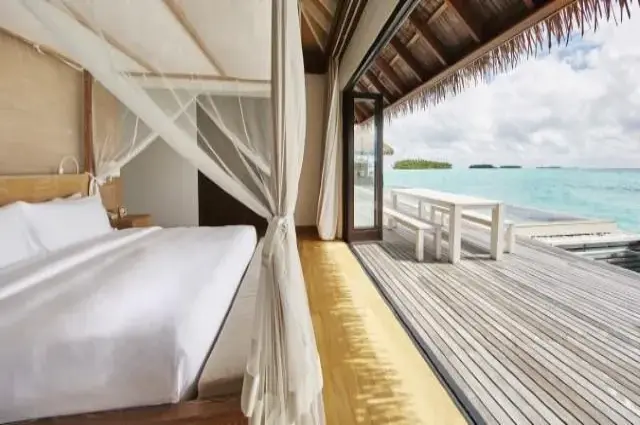 Tailor Made Holidays & Bespoke Packages for COMO Maalifushi