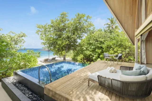 Tailor Made Holidays & Bespoke Packages for St Regis Maldives Vommuli Resort
