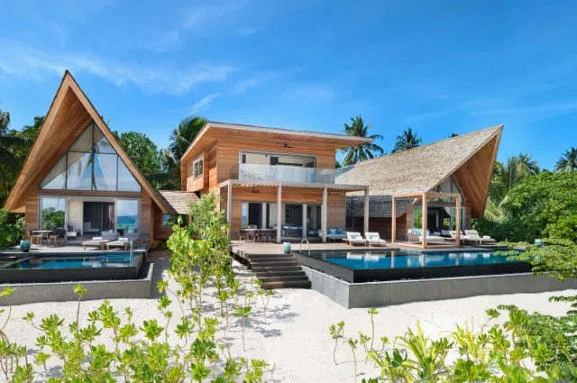 Tailor Made Holidays & Bespoke Packages for St Regis Maldives Vommuli Resort