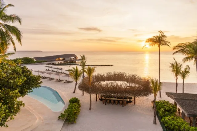 Tailor Made Holidays & Bespoke Packages for St Regis Maldives Vommuli Resort