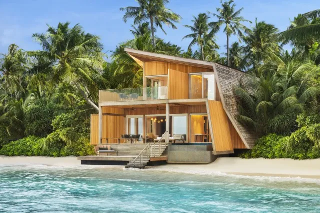 Tailor Made Holidays & Bespoke Packages for St Regis Maldives Vommuli Resort