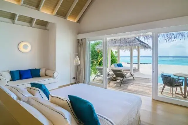 Grand Beach Villa Bedroom