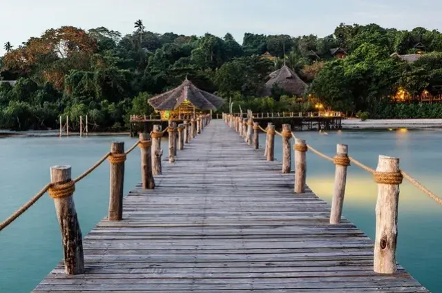 Tailor Made Holidays & Bespoke Packages for Fundu Lagoon