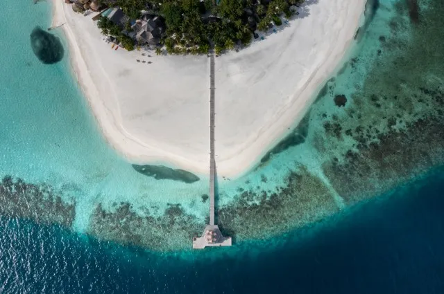 Tailor Made Holidays & Bespoke Packages for Banyan Tree Vabbinfaru