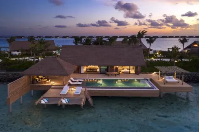 Reef Villa with Pool