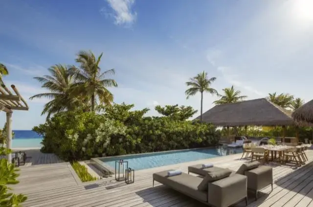 Three Bedroom Grand Beach Villa with Pool