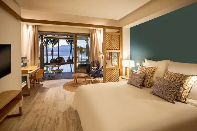 Tailor Made Holidays & Bespoke Packages for Victoria for 2 - Beachcomber