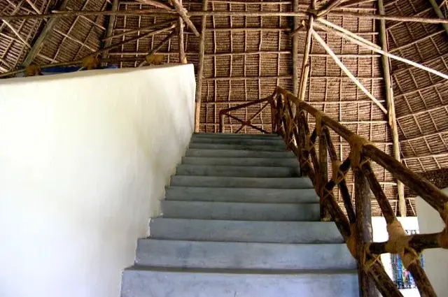 Seaview Villa - Stairs To Upper Level