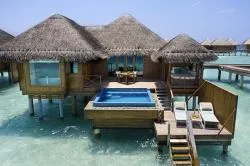 Lagoon Bungalow with Pool